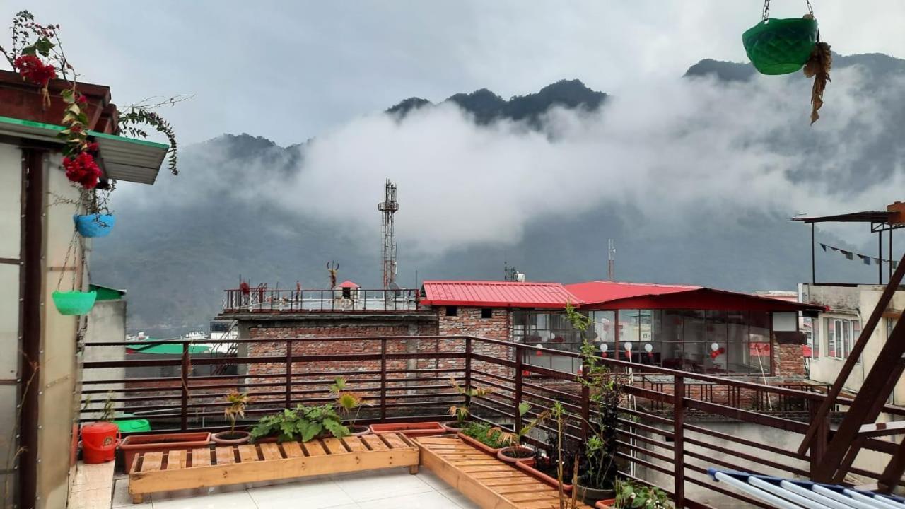 The Mountain View Hostel Rishikesh Exterior photo